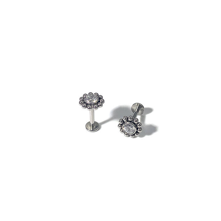 F136 Titanuim Piercing Stud with Chic CZ