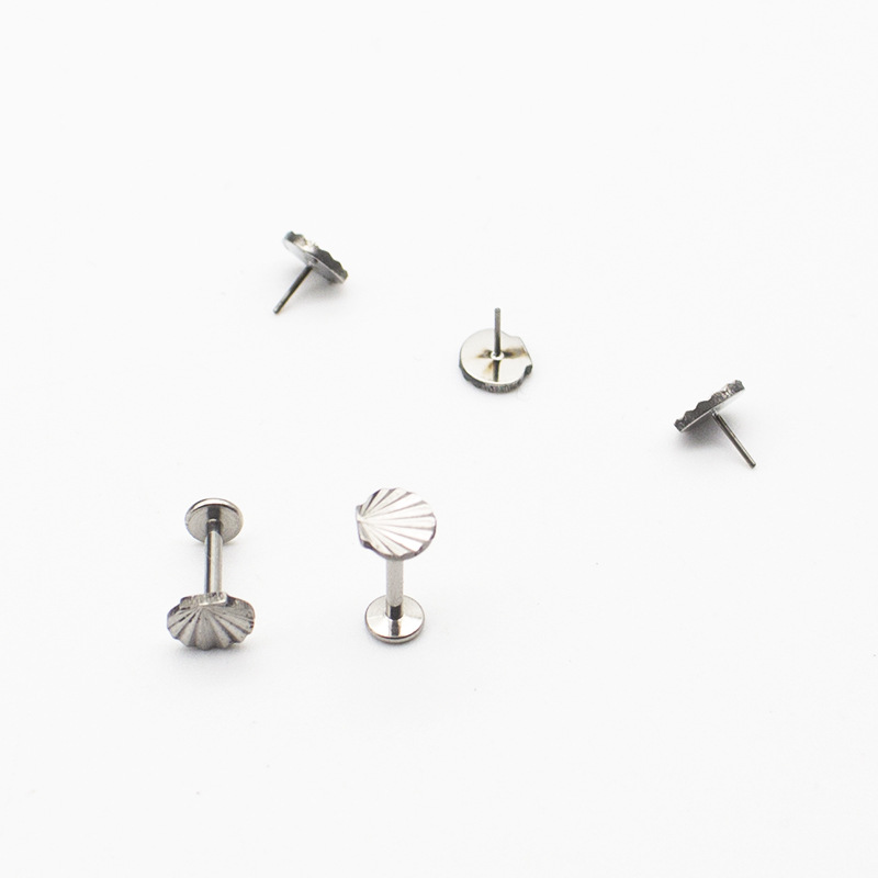 Threadless Shell-shaped Ear Stud