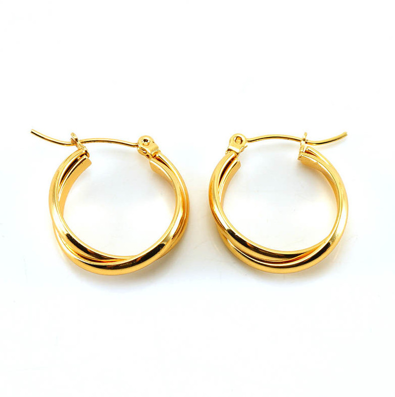 Ear Hoop in Gold Color