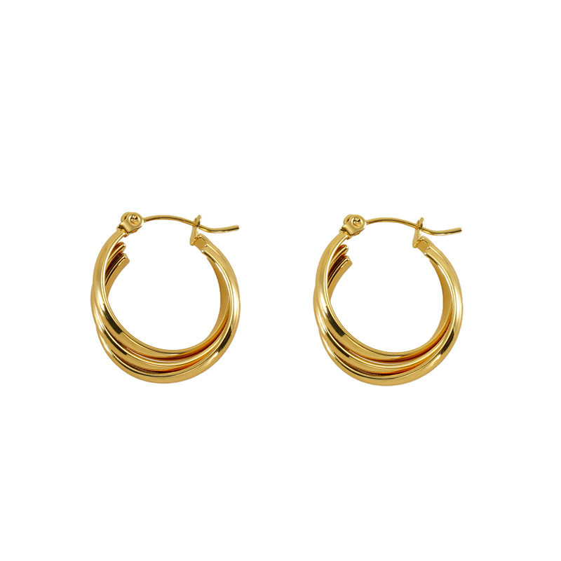 Ear Hoop in Gold Color