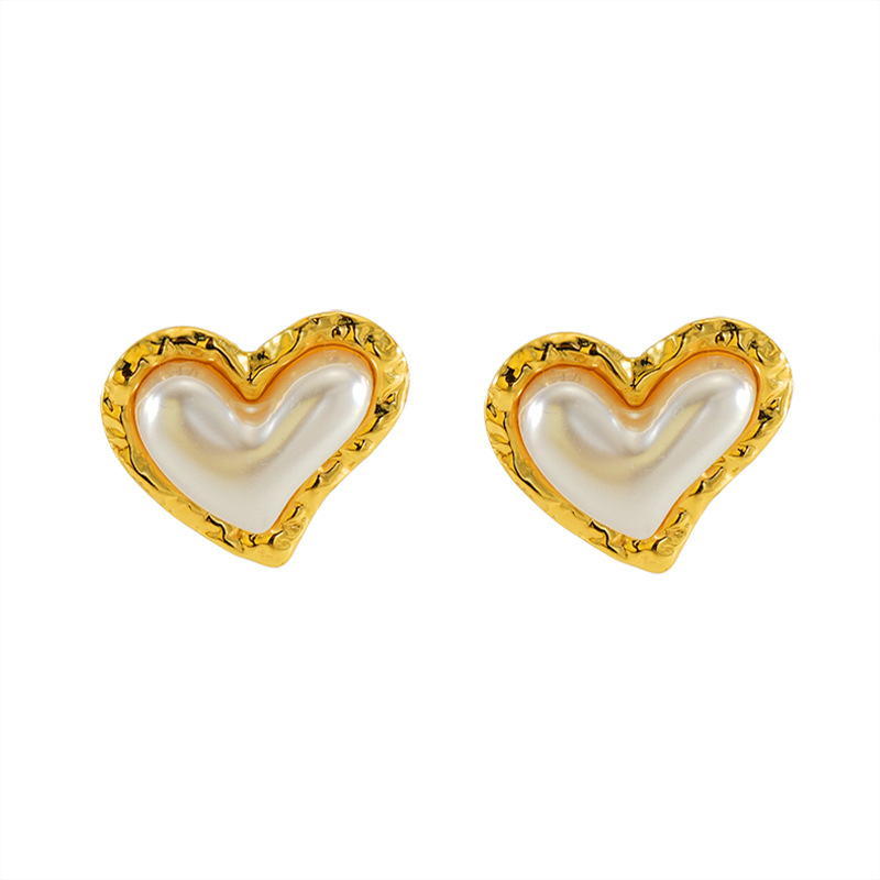 Heart-look Ear Stud with Pearl