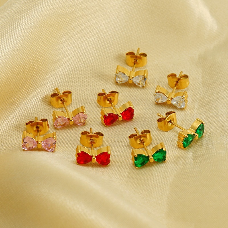 Ear Stud with Zircon