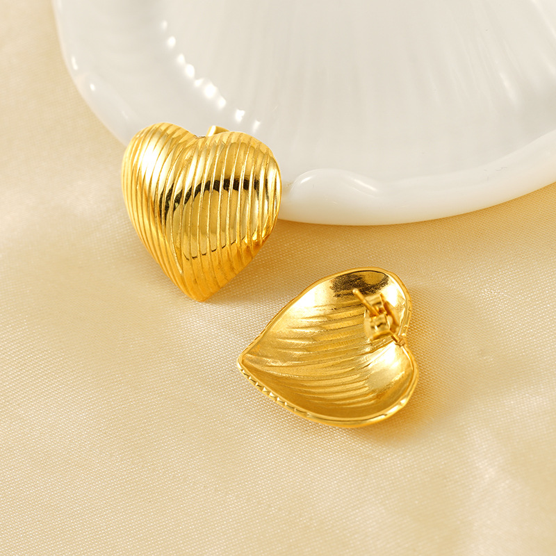 Heart-look Statement Earring