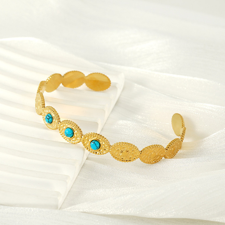 Bracelet with turquoise Stone