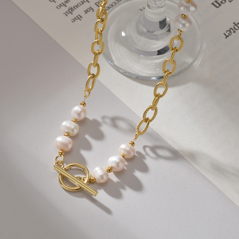 Necklace with Pearl