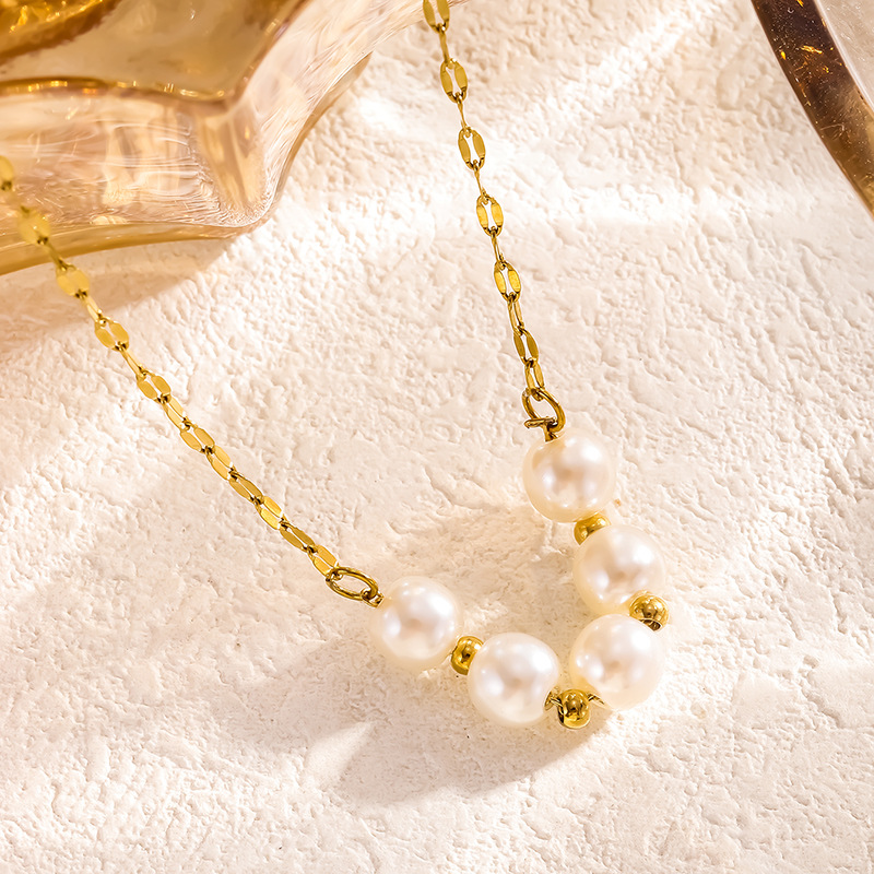 Necklace with Pearl