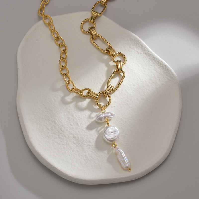 Necklace with Pearl