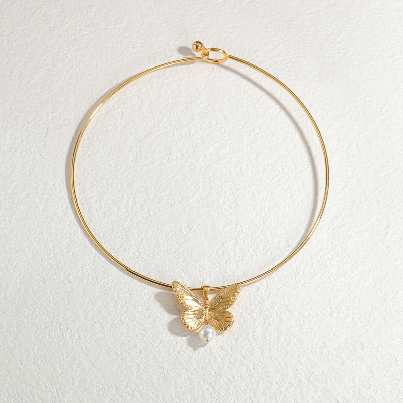 Choker Necklace with Butterfly