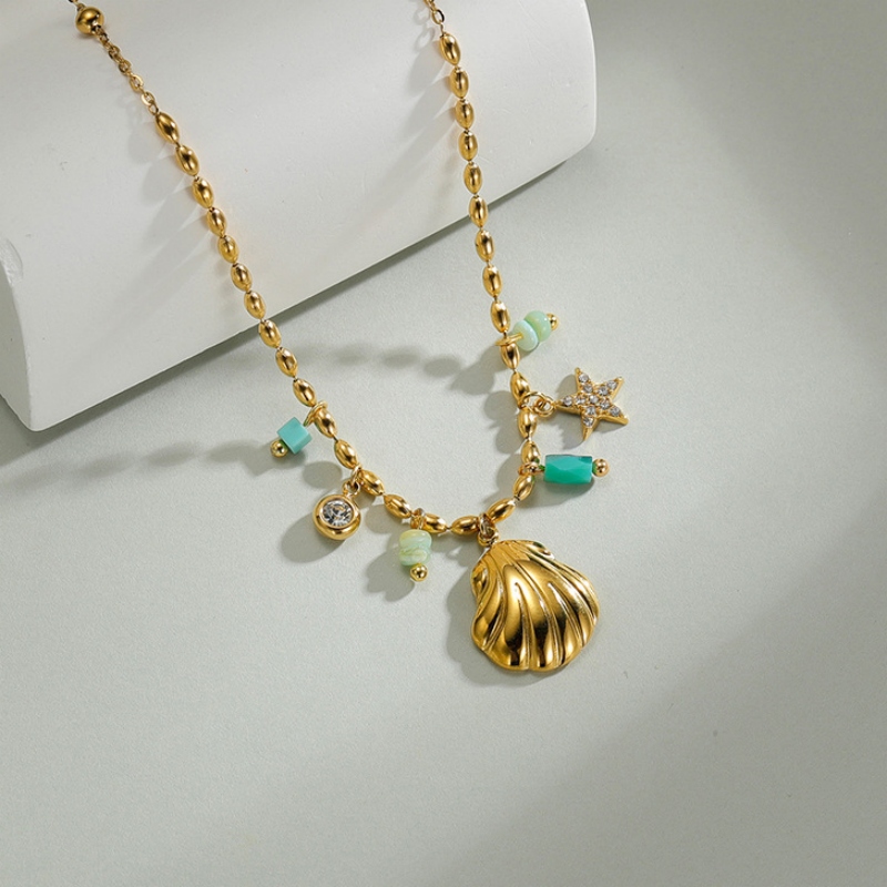 Necklace with Shell