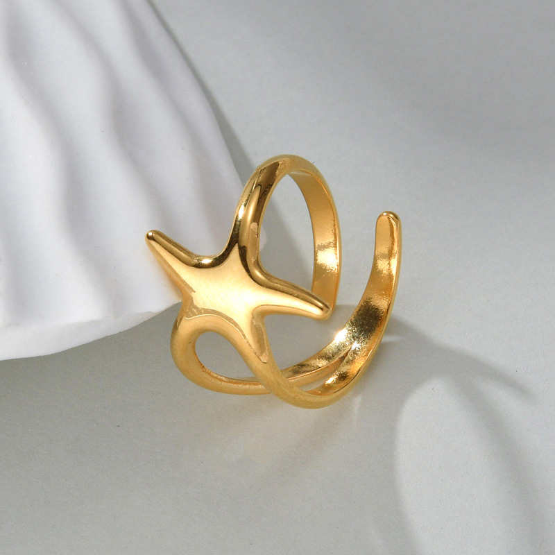 Ring with Star