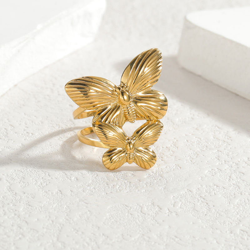 Double-butterfly Ring