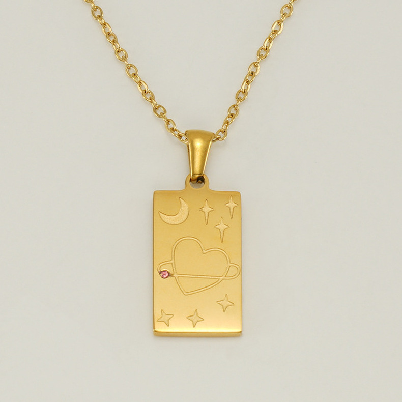 Necklace with Tarot-look Pendant