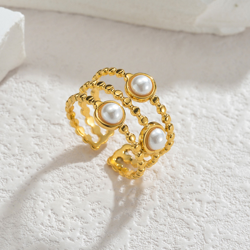 Ring with Pearl