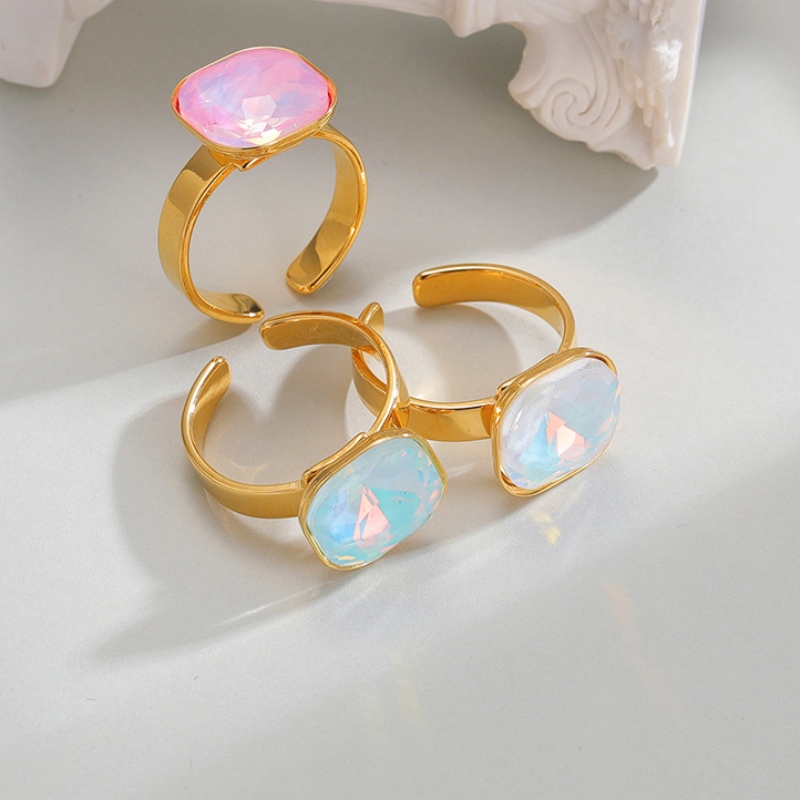 Ring with Gemstone