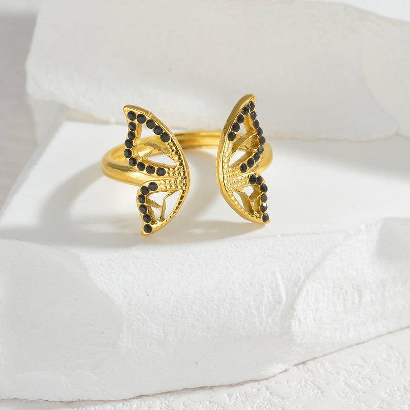 Ring with Butterfly