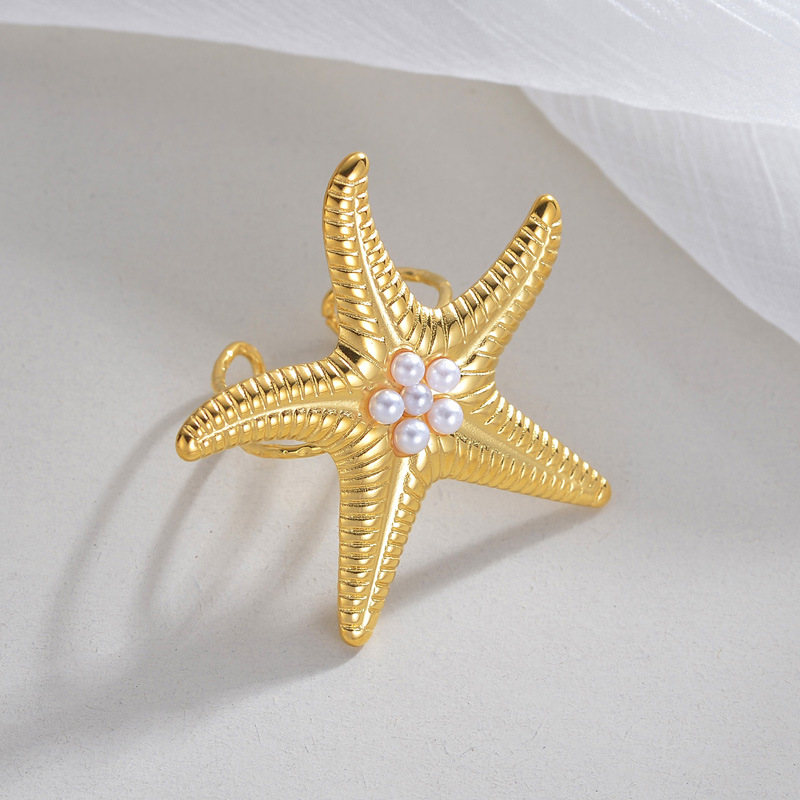 Ring with Star