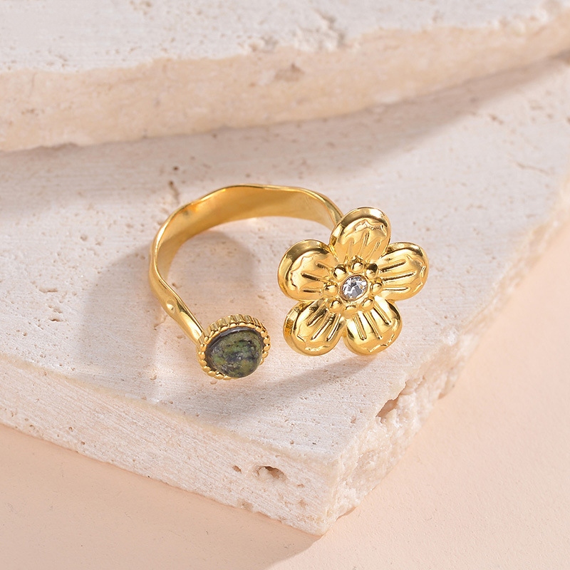 Ring with Flower