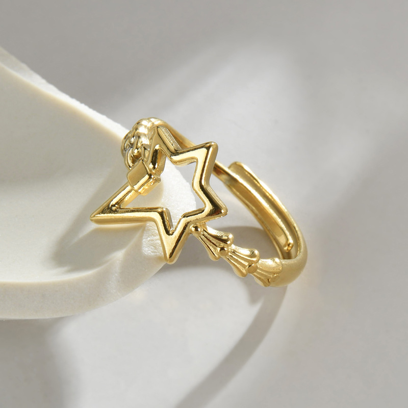 Ring with Star