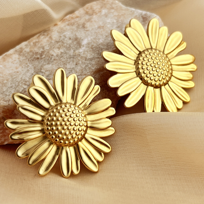 Flower-look Statement Earring