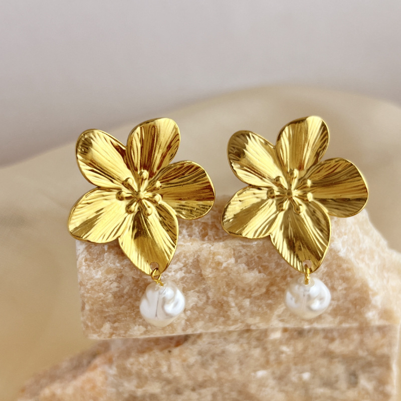 Flower-look Statement Earring