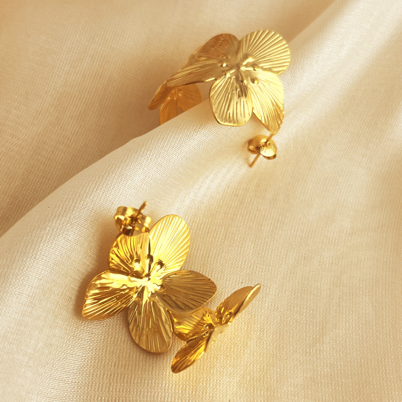 Flower-look Statement Earring