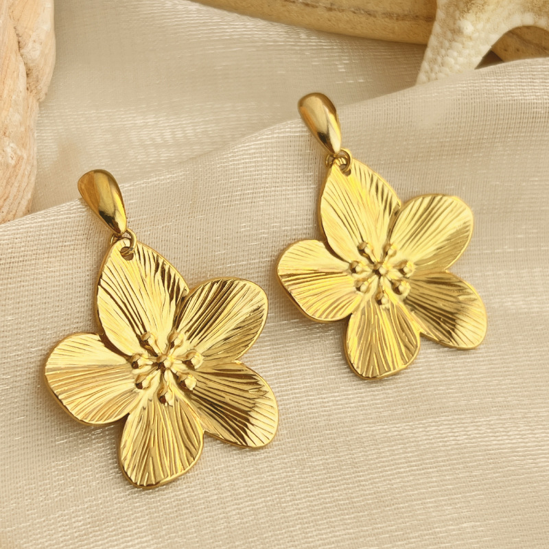 Flower-look Statement Earring