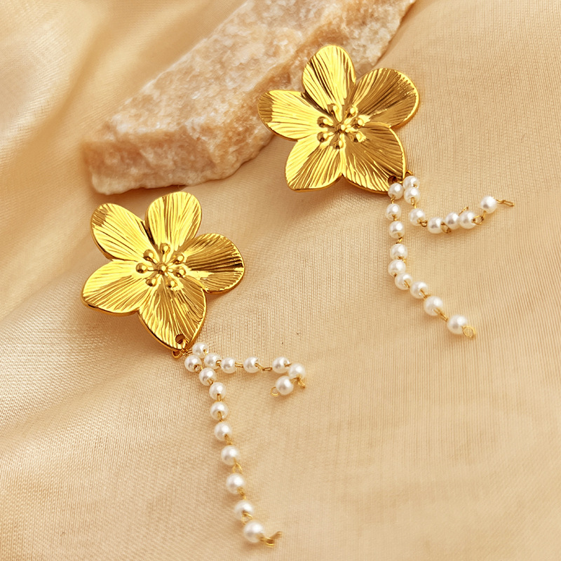 Flower-look Statement Earring