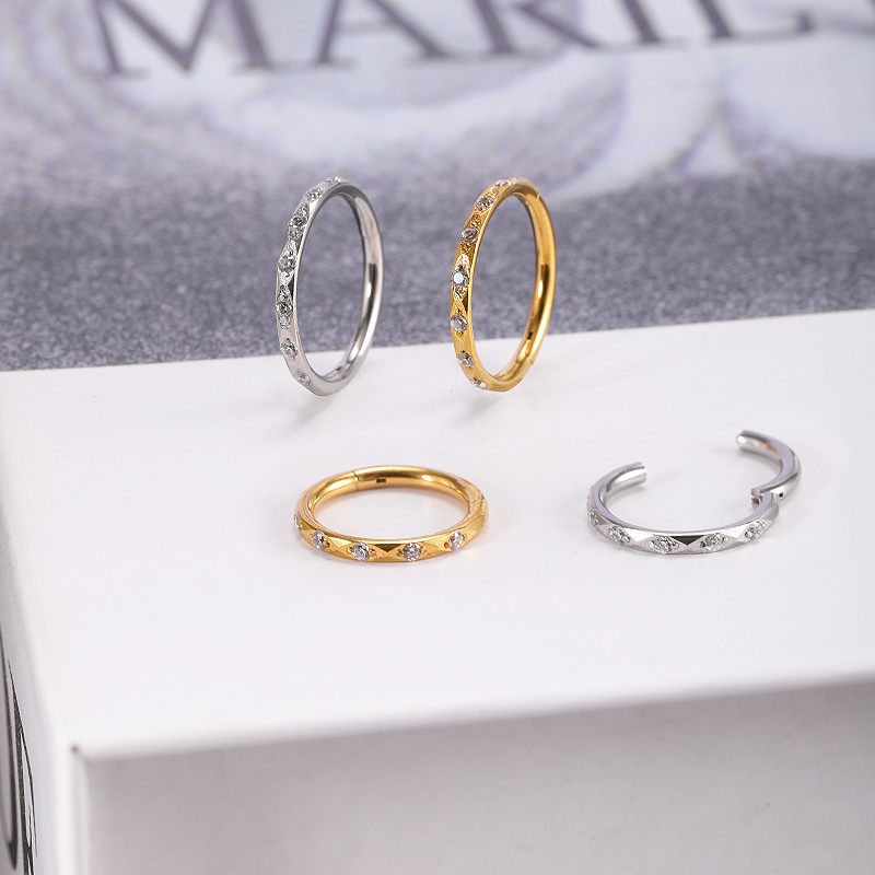 Hinged Segment Ring with Chic Look(图1)