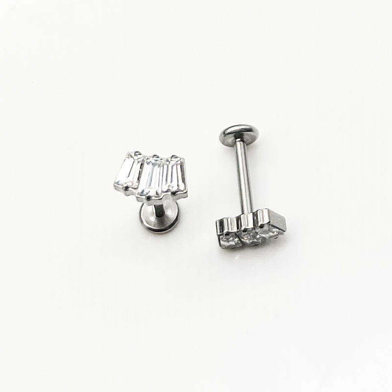 Internal Threaded Piercing Stud with CZ(图1)