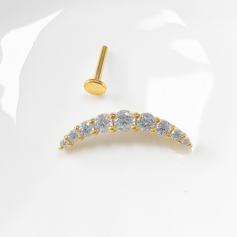 Ear Stud with Chic CZ(图1)