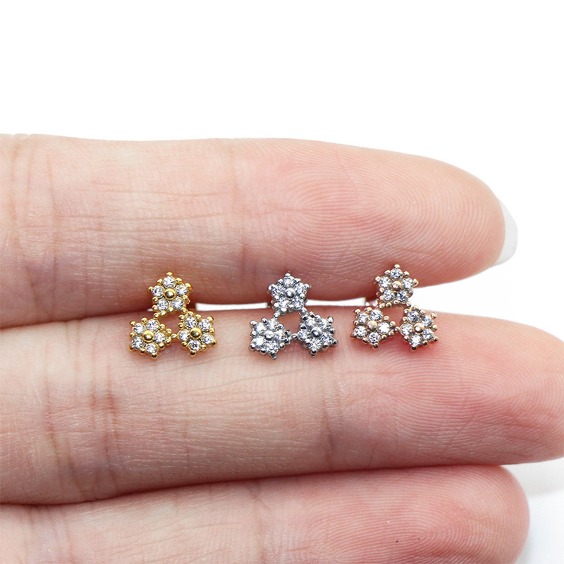 Fashionable Ear Stud with Chic CZ(图1)