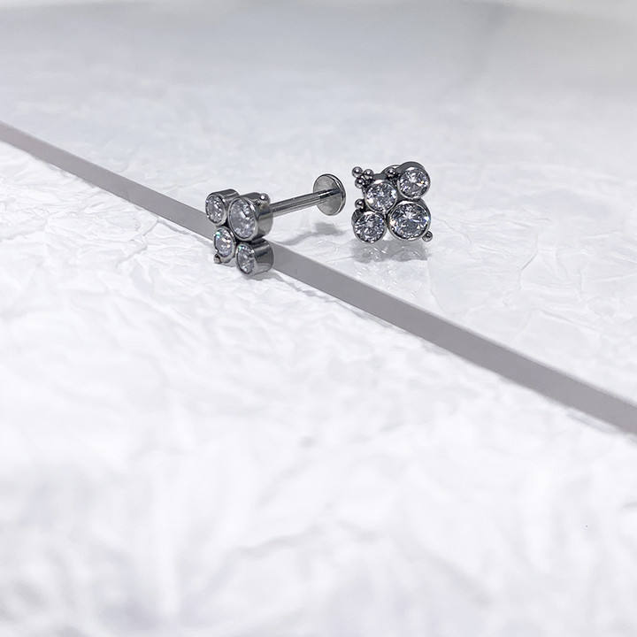 Internal Threaded Ear Stud with Chic CZ(图1)