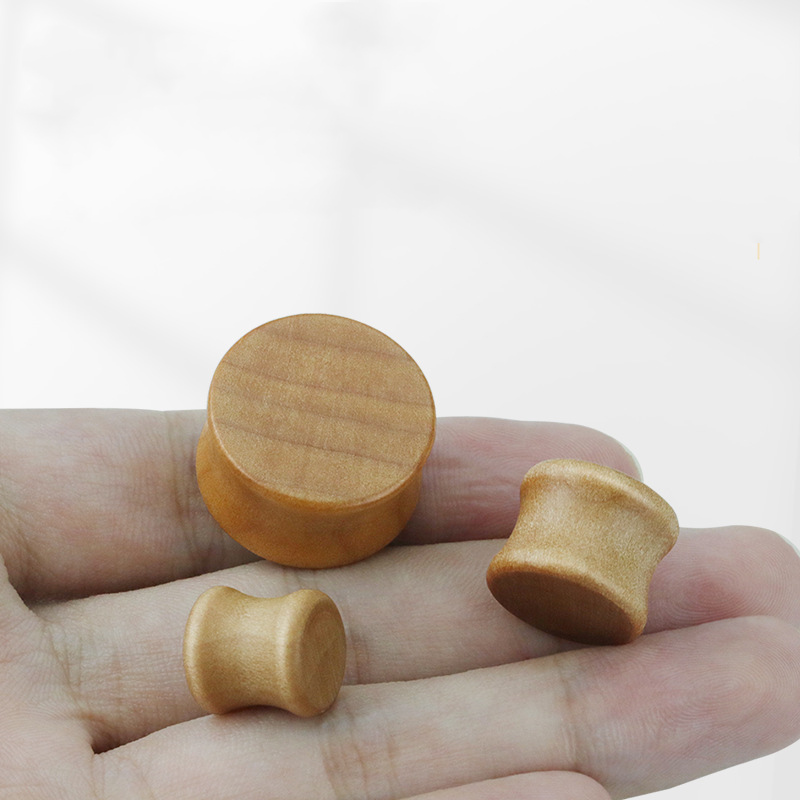 Fashionable Wood Plug Earring(图1)