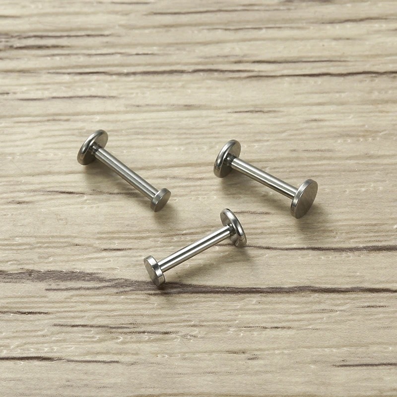 Threadless Lip Stud with Flat Top(图1)