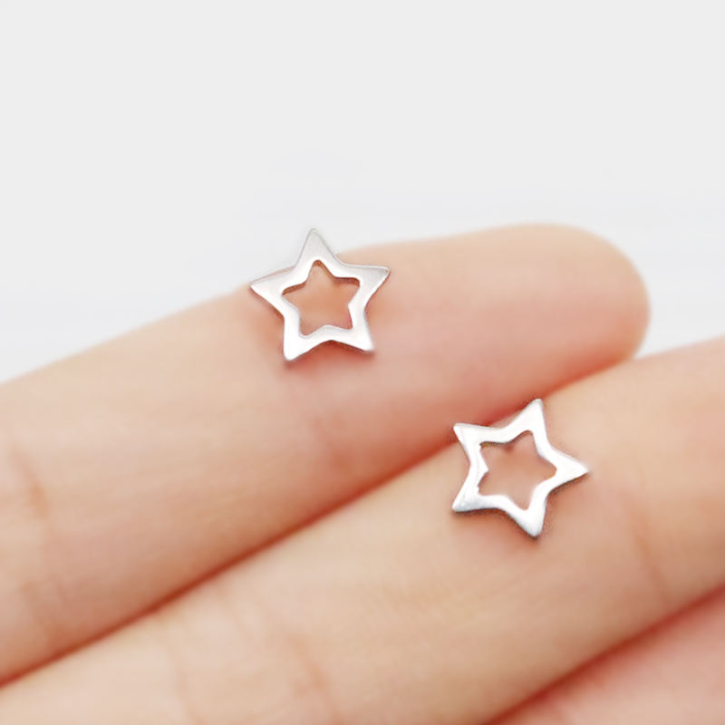 Star-shaped Ear and Lip Stud(图1)