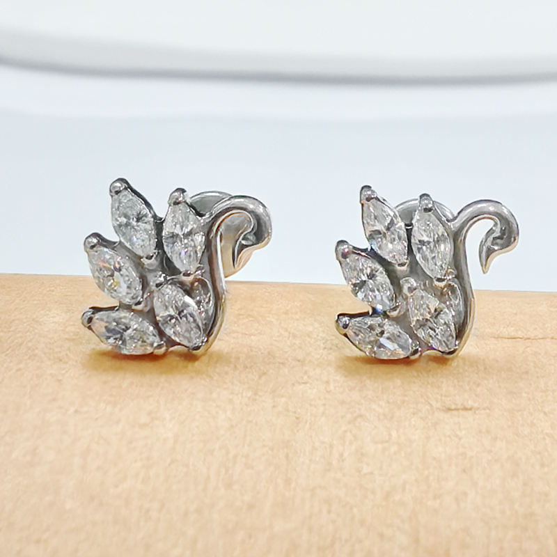 Swan-shaped Ear and Lip Stud(图1)