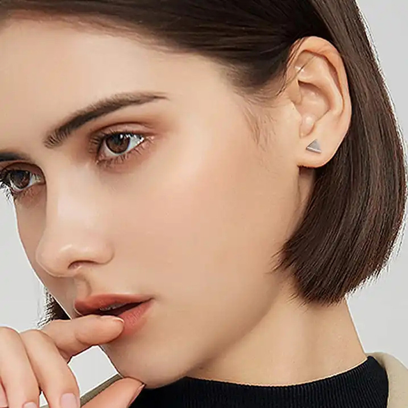 Triangle-shaped Ear Stud(图1)