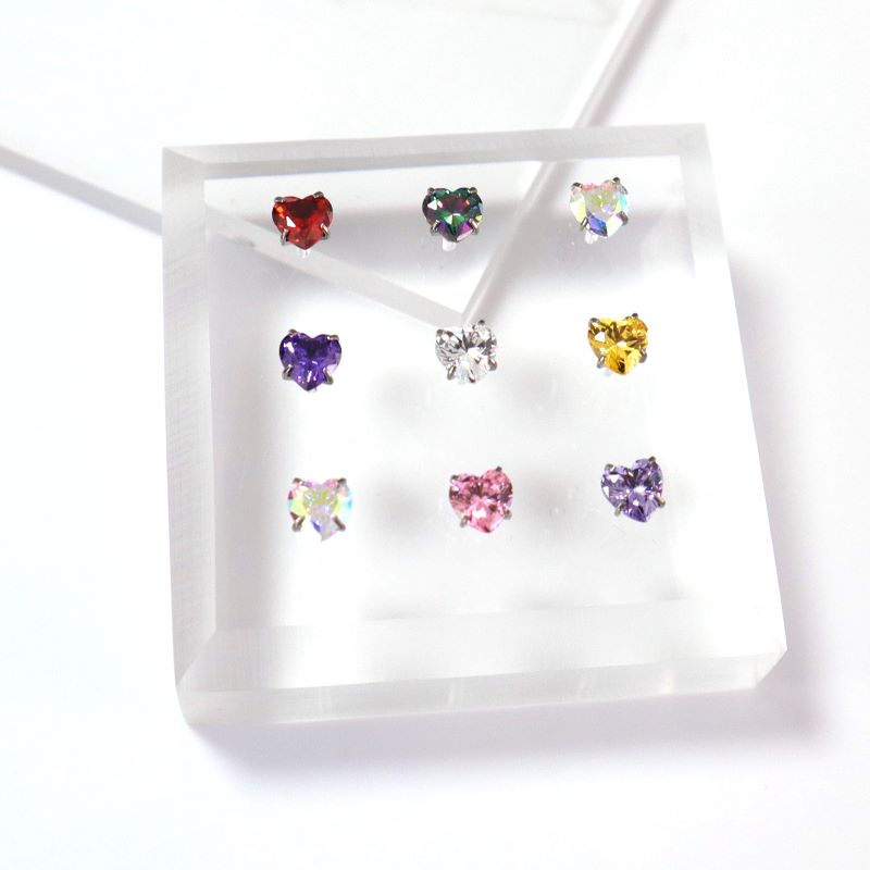 External Threaded Heart-shaped CZ Top(图1)