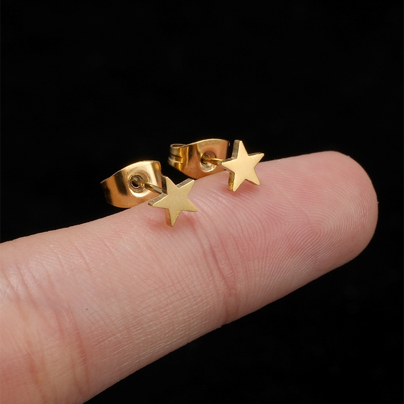 Ear Stud with Star Top(图1)