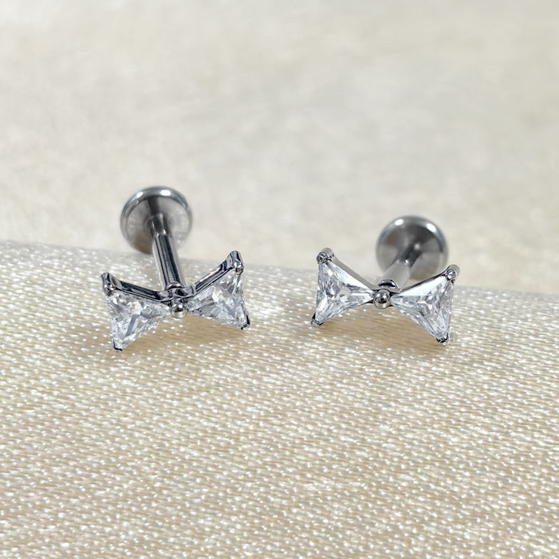 Ear and Lip Stud with CZ(图1)