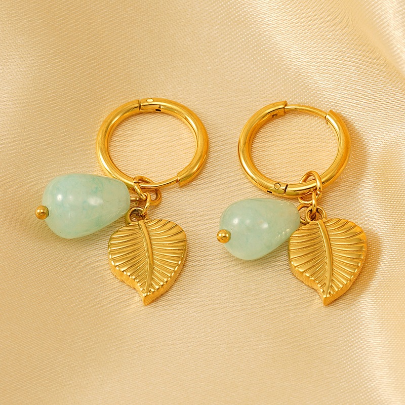 Ear Huggies with Stone Dangle(图1)