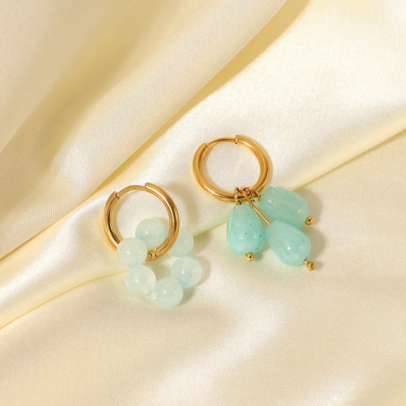 Ear Huggies with Stone Dangle(图1)