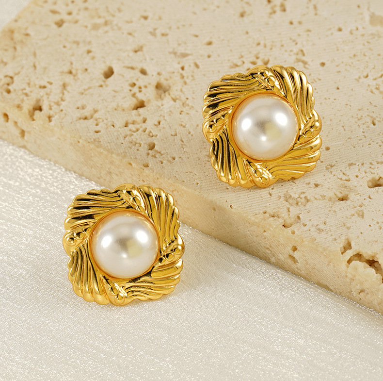 Statement Earring with Pearl(图1)