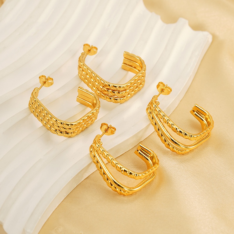 Statement Earring in Gold Color(图1)