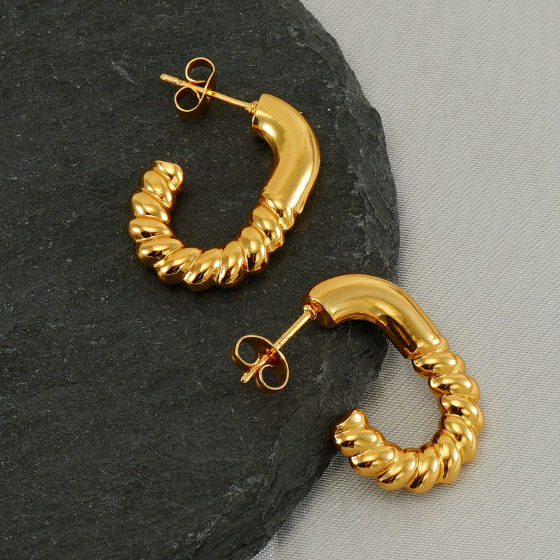 Statement Earring in Gold Color(图1)