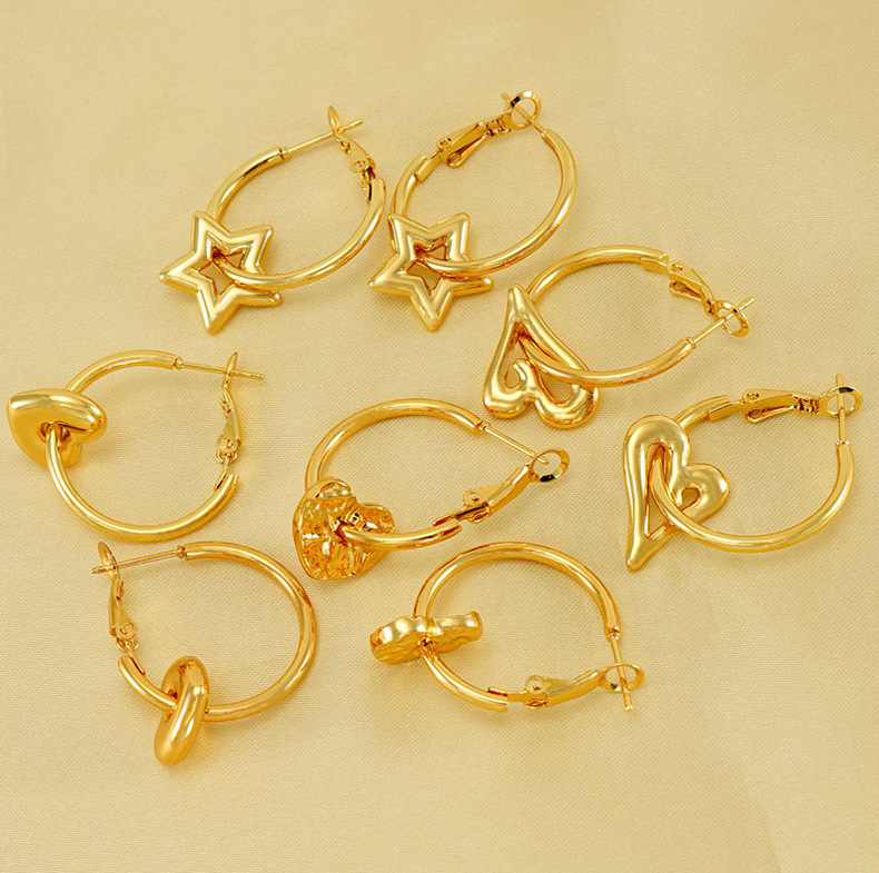 Hoop Earring with Heart Dangle(图1)