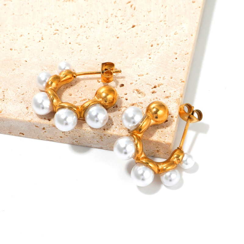 Statement Earring with Pearls(图1)