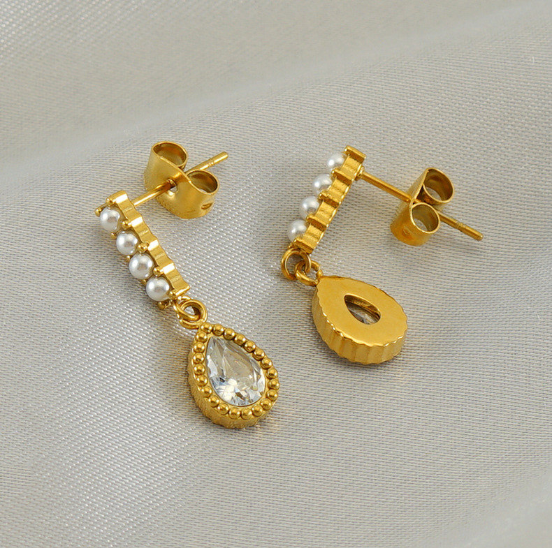 Ear Stud with Pearl and Zircon(图1)