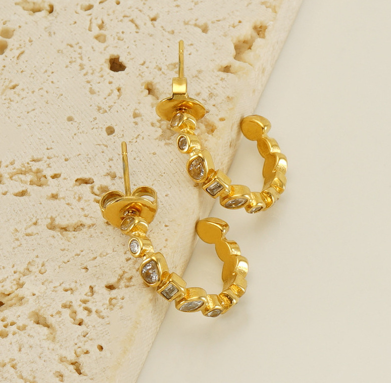 Statement Earring with Zircon(图1)