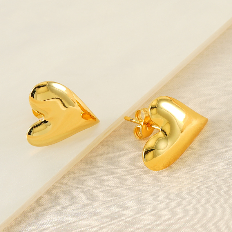 Heart-look Statement Earring(图1)